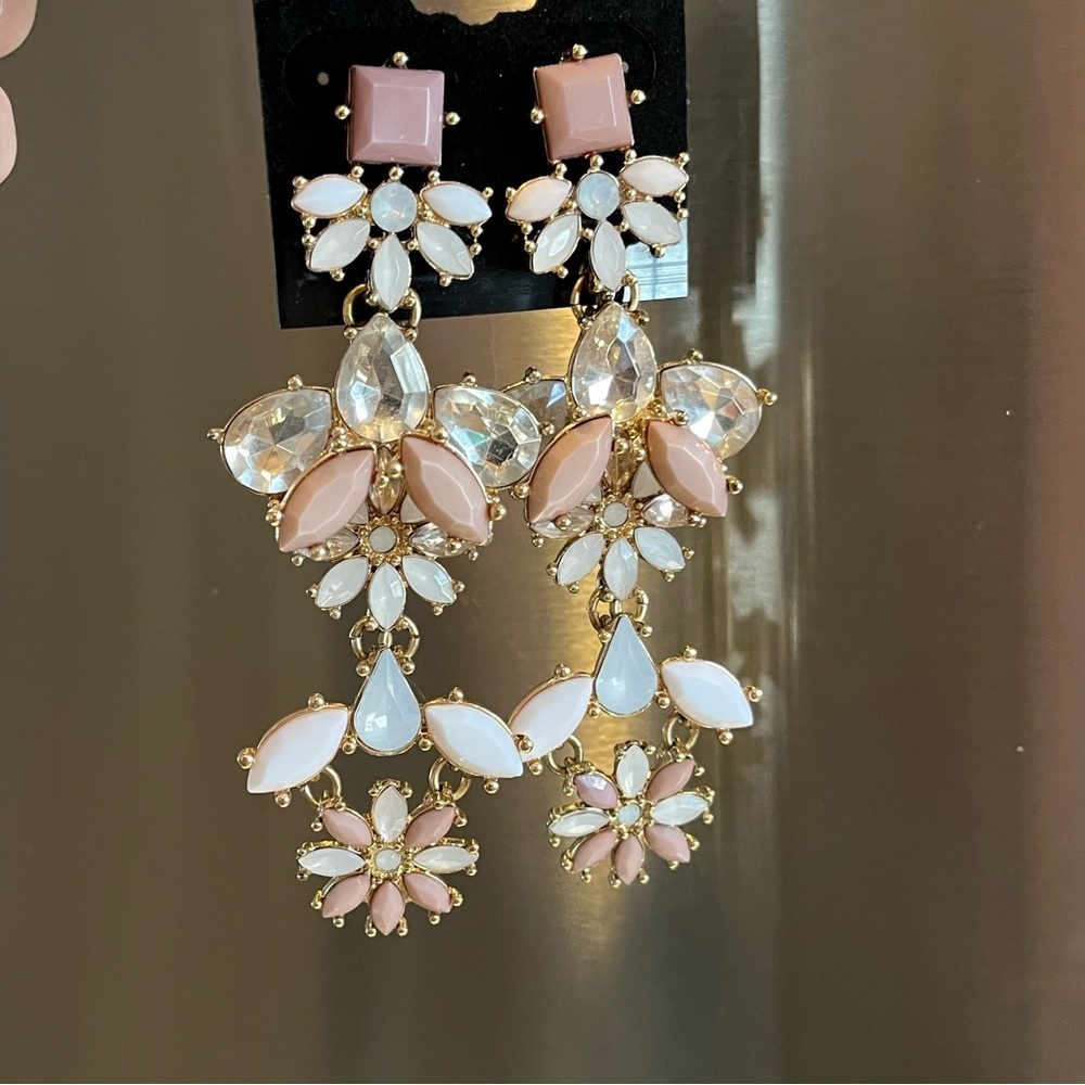 H&M Pink Blush Chandelier Statement Earrings - Picture 10 of 11